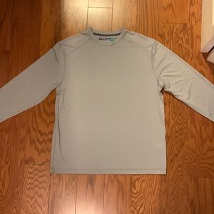 Striped Roundtree & Yorke mens medium long sleeve shirt.